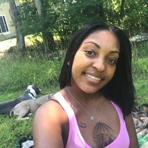 Meet your Posher, Nicole